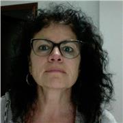 Maestra titulada con experiencia en repasos de primaria y tremendas ganas de ayudar a alumnos con problemas de aprendizaje.